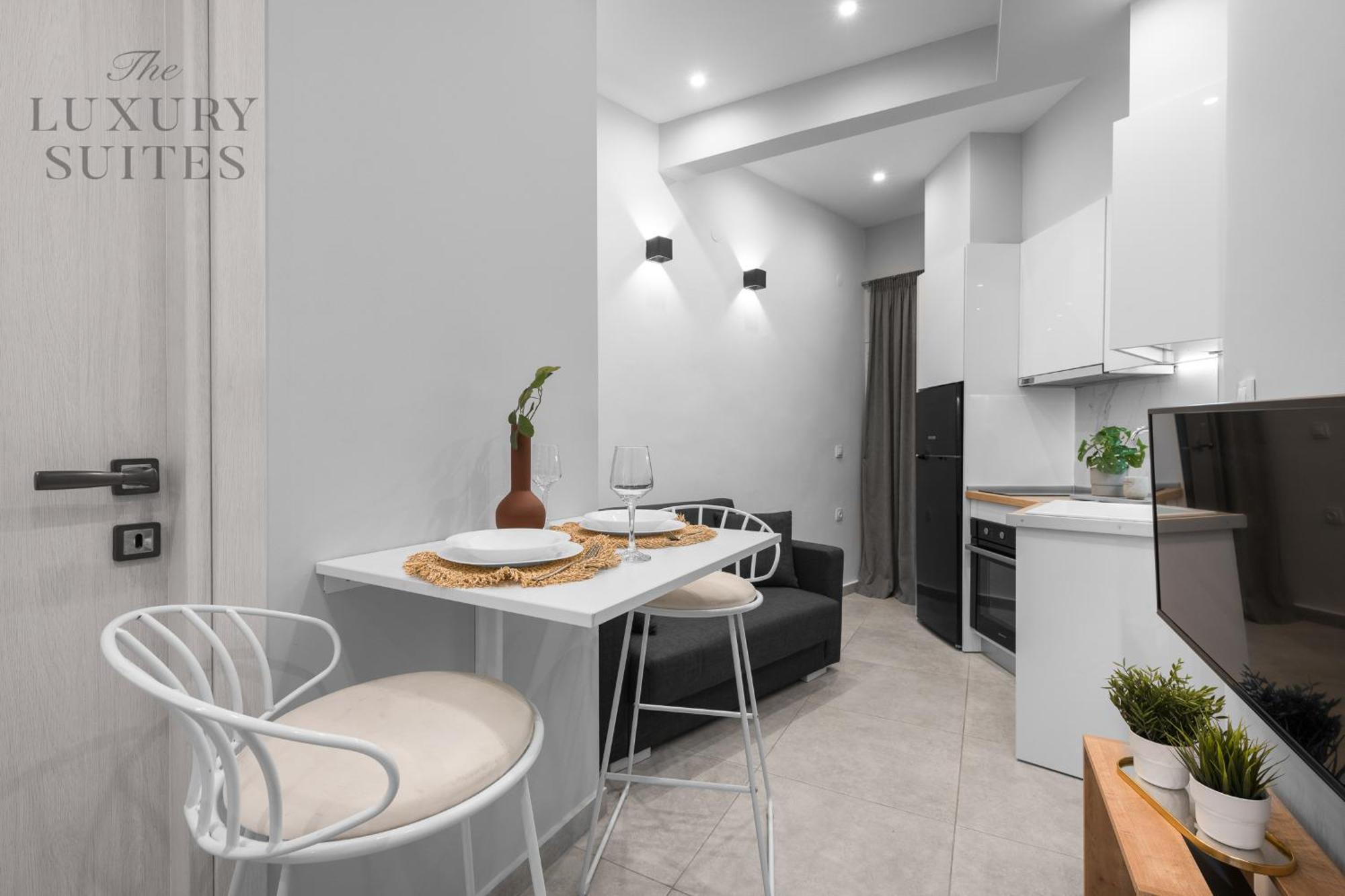 Mavili, The Luxury Suites Thessaloniki Exterior foto