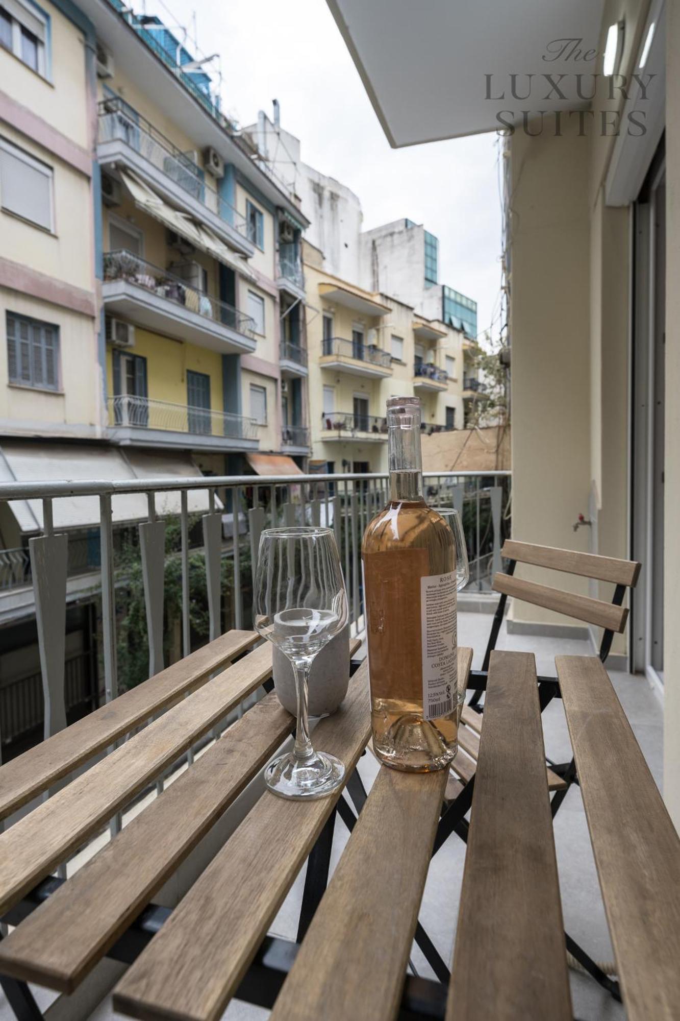 Mavili, The Luxury Suites Thessaloniki Exterior foto