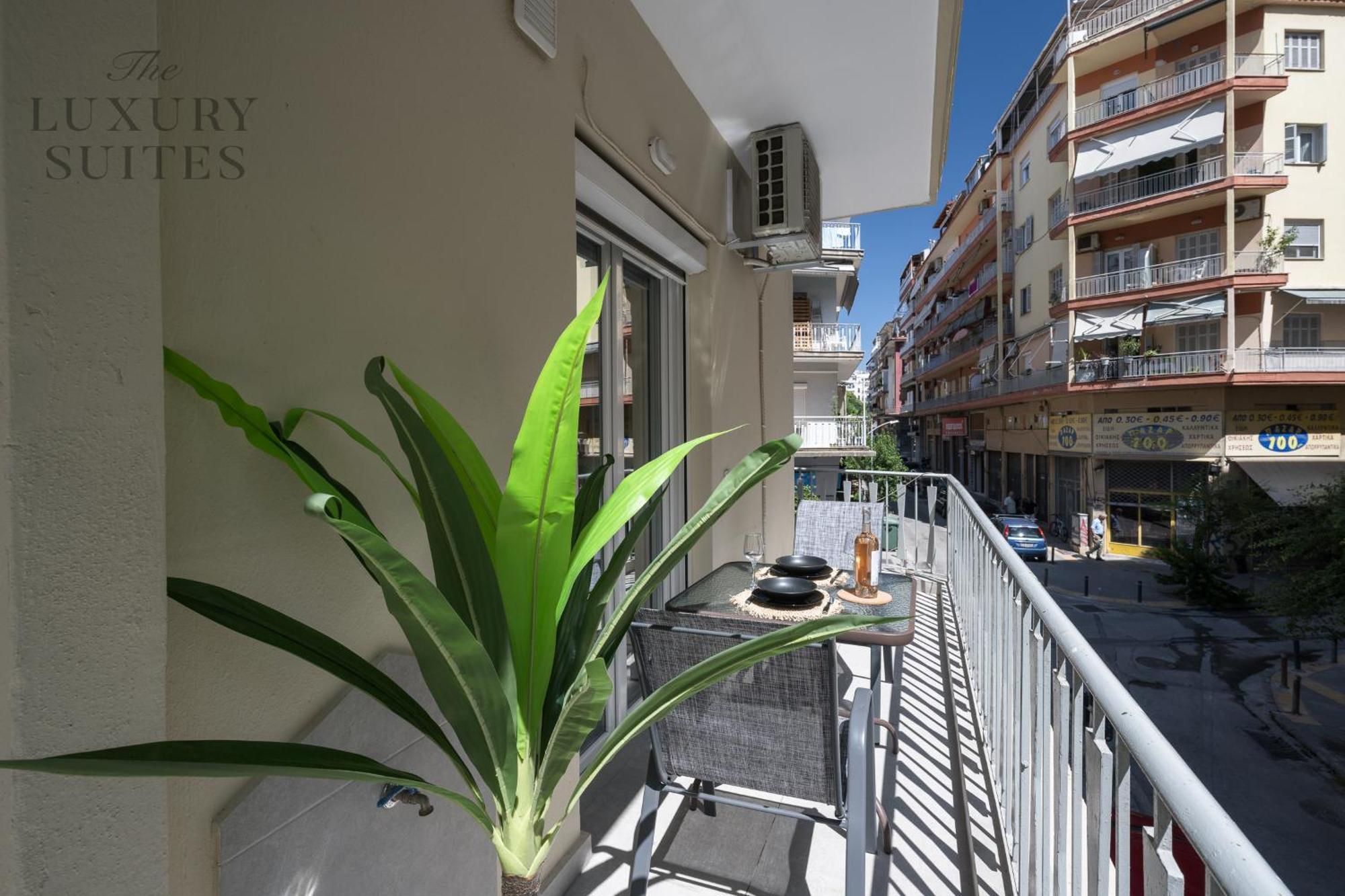 Mavili, The Luxury Suites Thessaloniki Exterior foto